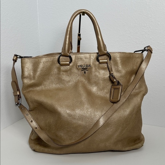 💯Authentic Prada Leather Tote Bag🍀 - Picture 14 of 17